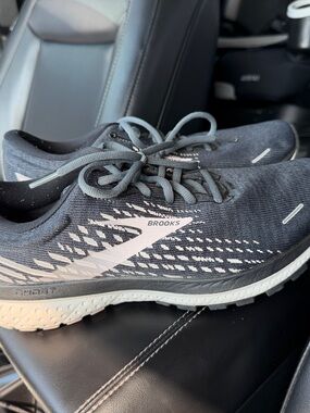 Brooks Men's Navy and Light Gray Ghost Running Shoes